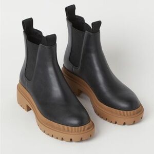 H&M Black Vegan Leather Chunky Chelsea Tan Platform Ankle Boots EU 40 US 9